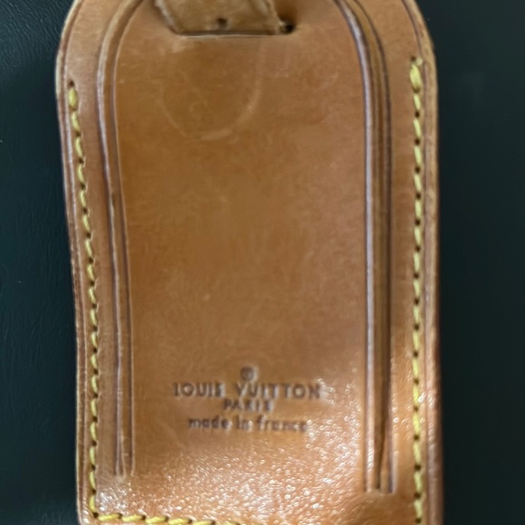 Louis Vuitton Tag & Strap - Picture 3 of 3